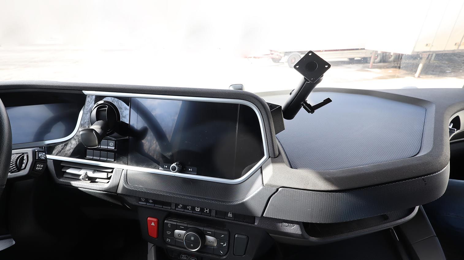 Proclip Daf XD/XF/XG/XG+ 22- Center mount -extra stark