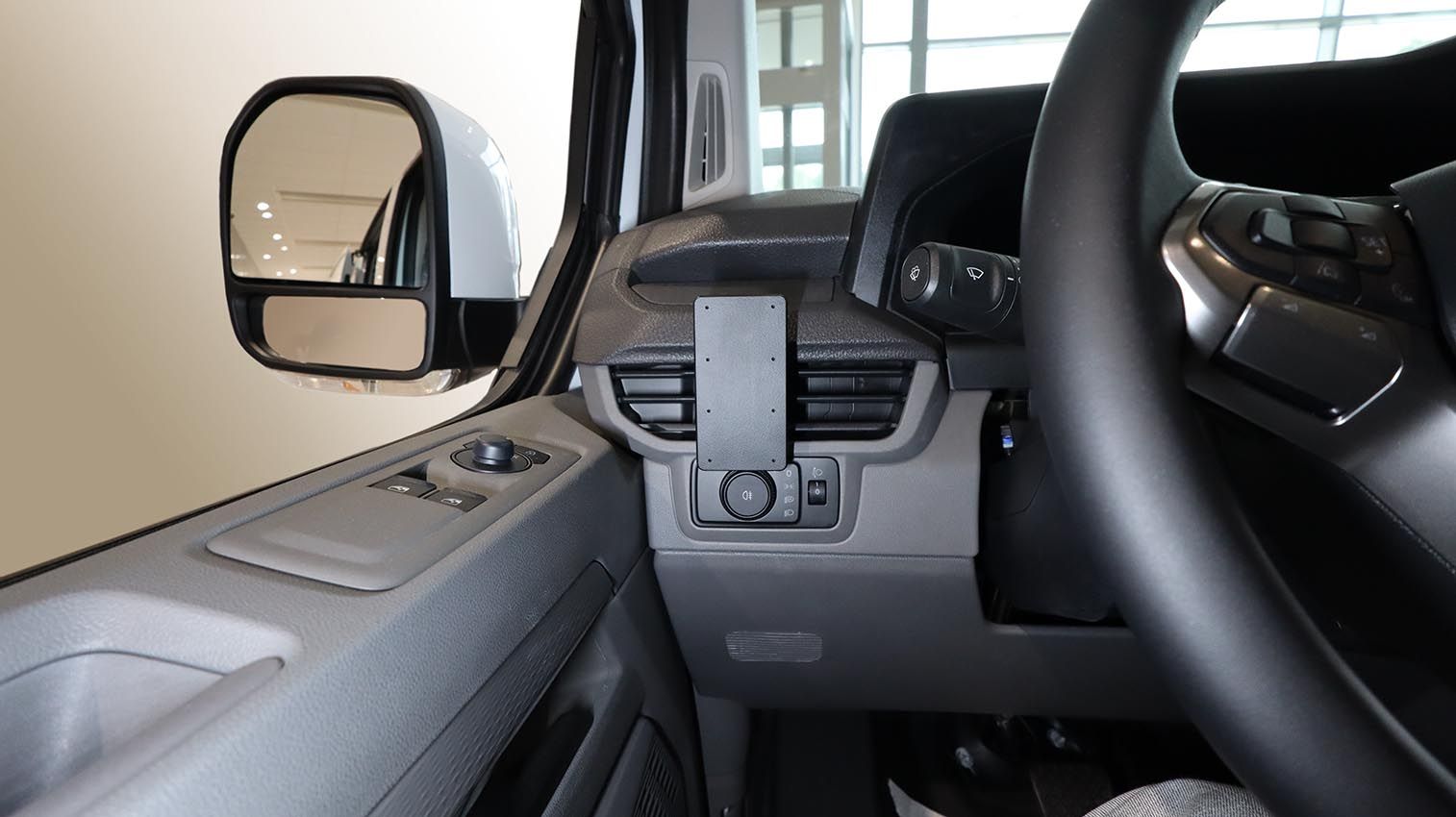 Proclip Ford Transit Custom 24-/ VW T7 25- links montage